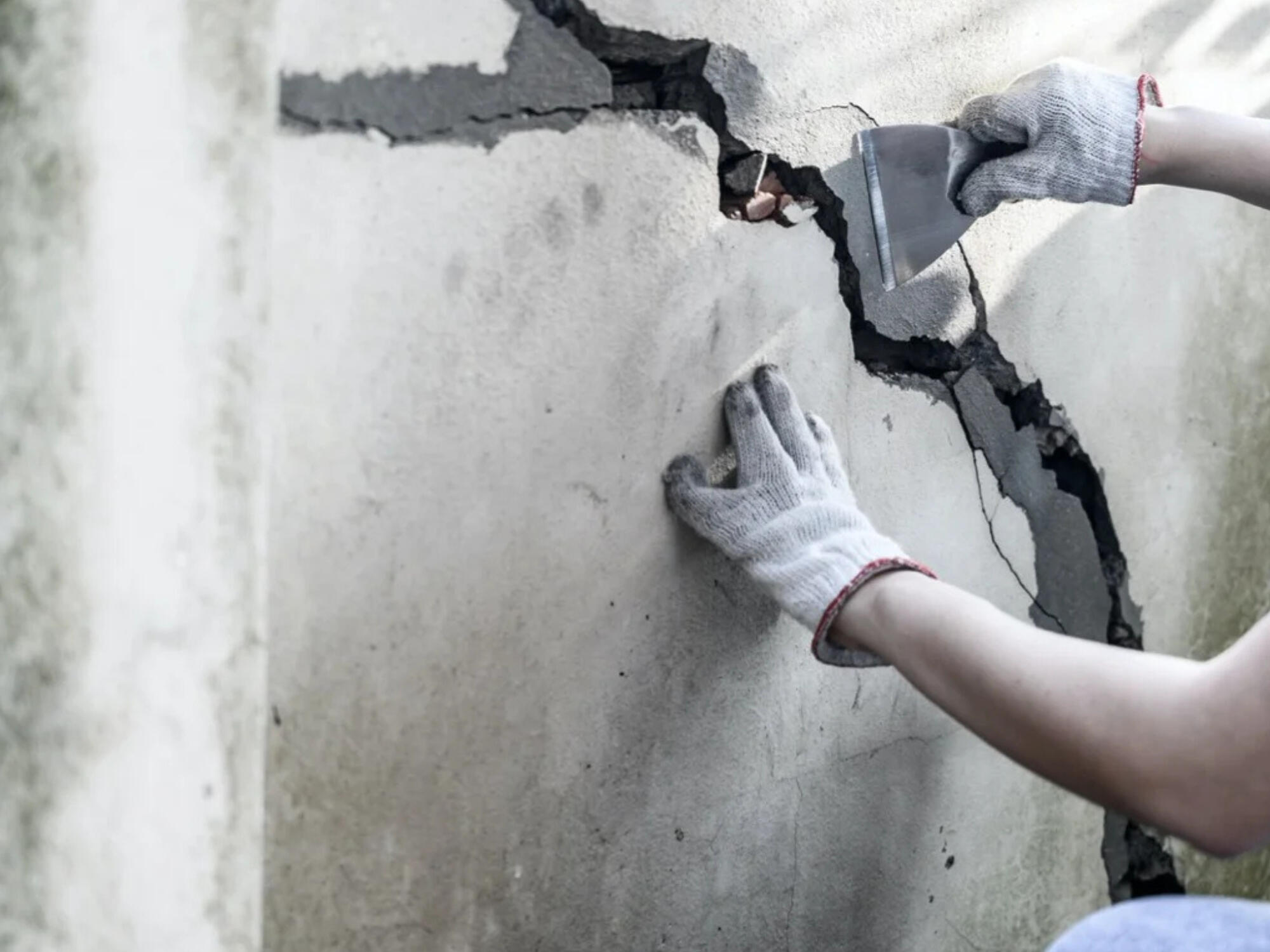 FOUNDATION CRACK REPAIR SERVICES CALGARY